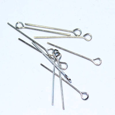 Zapichovací očko do gumových nástrah Ryba na háčku 24mm (balení 15 ks)