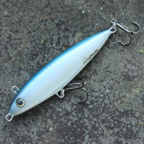 Wobler Hegemon Waverunner 7cm 9g potápivý barva modro-bílý