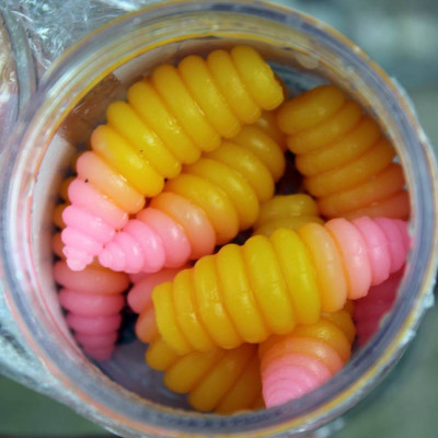 Harmony Baits Larva XL 37mm 7 pcs barva 004+006 Yellow+Baby Pink příchuť sýr