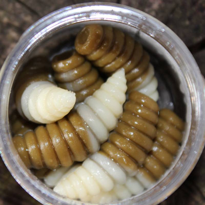 Harmony Baits Larva XL 37mm 7 pcs barva 014+002 příchuť sýr