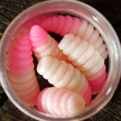 Harmony Baits Larva XL 37mm 7 pcs barva 001+006 příchuť sýr