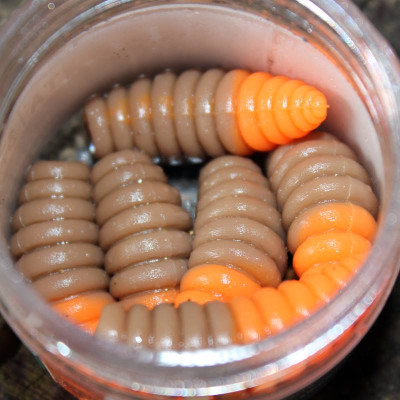 Harmony Baits Larva XL 37mm 7 pcs barva 016+005 příchuť sýr