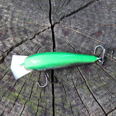 Wobler Bonito Sandacz 5cm barva pstruh zelený plovoucí BKK Hooks