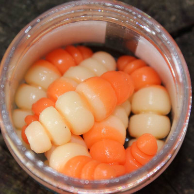 Harmony Baits Larva Apod FAT 32mm barva 002 Cheese +05 Orange 9 pcs příchuť sýr
