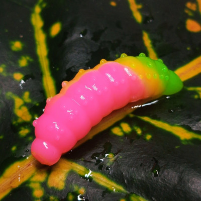 Nilsofky Bruncho 40mm 3.05g (balení 7 ks) barva DB306 UV (Pink UV + Fluo Green UV) aroma sýr