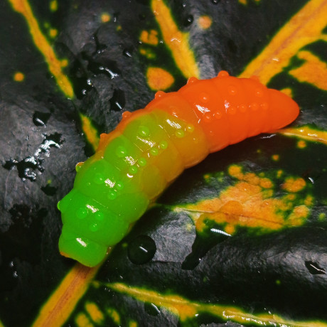 Nilsofky Bruncho 40mm 3.05g (balení 7 ks) barva DB311 UV (Fluo Green UV + Fluo Orange UV) aroma sýr