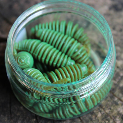 Gumová nástraha Trout Delirium Tanta 45mm 0,6g (10 pcs) barva Motoroil Brown MOB příchuť sýr