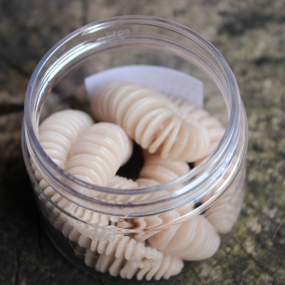 Gumová nástraha Trout Delirium Tanta 60mm 2g (8 pcs) barva Coffee Milk CM příchuť sýr