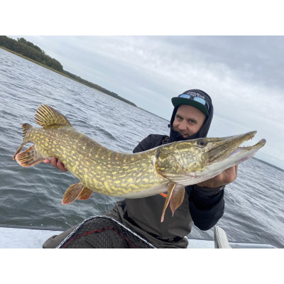 Wobler Bonito Krap 13cm 47g SR 3D Suspending barva UV Silver BKK Hooks