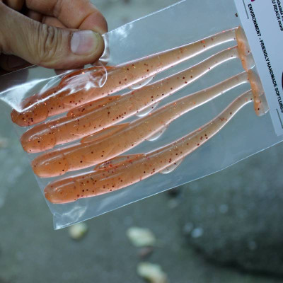 Monarch Dok Toby Shad 14 Motoroil Red (balení 4ks)