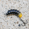 Wobler Revol Baits Housenka 32mm 2,6g plovoucí žlutý zadeček