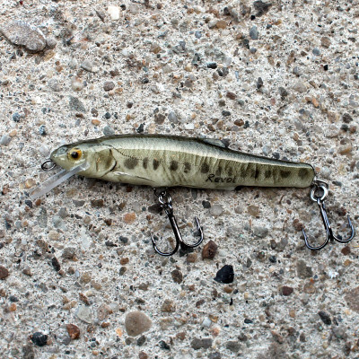 Wobler Revol Baits Strzebla 63mm 3,2g plovoucí olivová